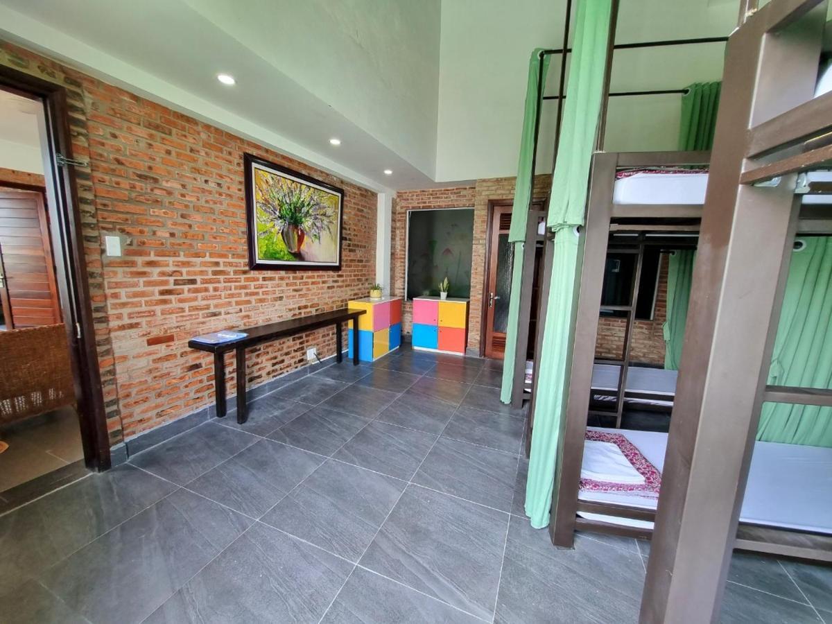 Calm House 2 Hostel Hoi An Exteriör bild